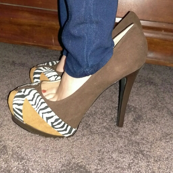 Shoes - Picture 5 of 5